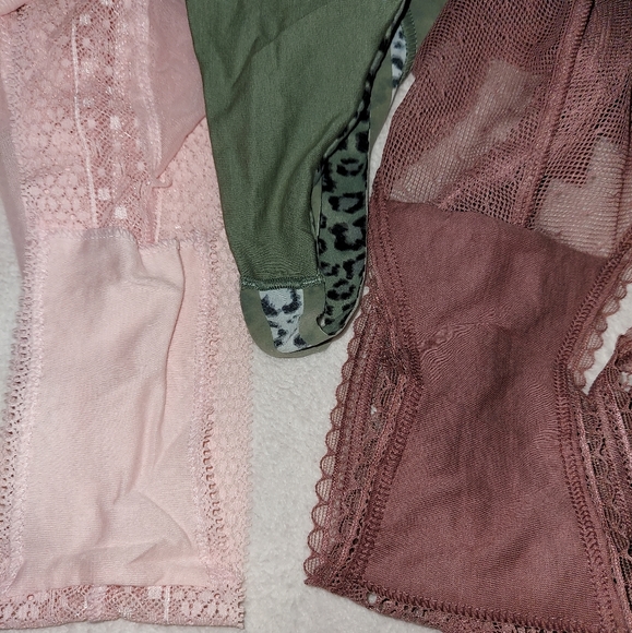 New VS panties size XL - Picture 10 of 10